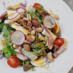 THE BLUE - 彩り野菜とイチジクの具沢山サラダ、フワンボワーズビネガー