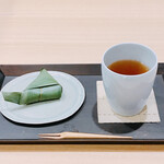 カフェ加賀麩不室屋 - 麩饅頭とお茶のセット