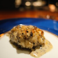 蒼 - 無漂白タラの白子と黒トリュフ。ハマグリの出汁でグラタン仕上げ。