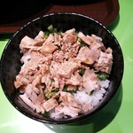 らーめん むつみ屋 - ネギチャーシュー丼\300