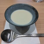 Beans and Mai.Cul - 濃厚豆乳と酒粕のスープ。この味大好き。体の芯まで温まります。