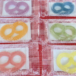 ヒトツブカンロ グランスタ東京店 - 「グミッツェル」グレープ、ソーダ、オレンジ、ラフランス、ピーチ、レモン