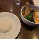 シャンティ - チキンと野菜のスープカレー（ご飯少なめ）＋ゆで玉子
1430円＋160円