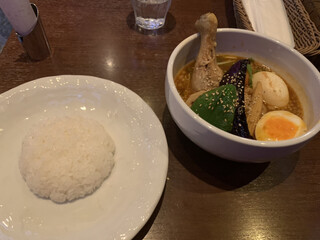 SHANTi - チキンと野菜のスープカレー（ご飯少なめ）＋ゆで玉子
                        1430円＋160円