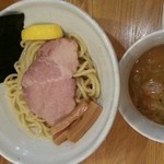 麺道 ゲンテン - つけそば最高にうまい！
      麺のモチモチ感が良い！
      つけ汁がこれまたうまい！