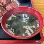 小笠原食堂 - 若芽とお揚げさんの味噌汁