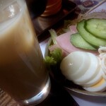 大衆酒場 よっちゃん - コーヒー焼酎豆乳割り&スパサラ