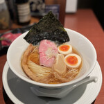 酒肴場 屯 - 津軽煮干し中華蕎麦（味玉入り）¥900