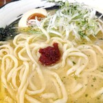 俺の中華たなか家 - 「辛味噌」を溶かして味変です(^^)d