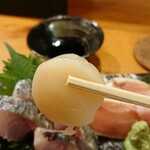 でんすけ - 本日の刺身3点盛り 税込1100円 ホタテ