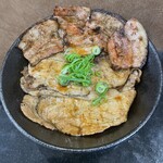 炭火焼MIX丼