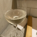 八向 - ワイングラスだと溢さなくていいですね