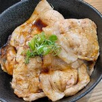 炭火焼ロース丼