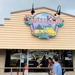 Boots & Kimo's Homestyle Kitchen - ◎お店はカイルア・タウンの「エンチャンテッドレイクセンター」にある。