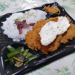 さぼてん - 料理写真:タルタルチキン南蛮弁当　820円