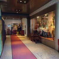 中国飯店 三田店 - １階入口前のホール