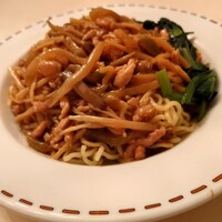 中国飯店 三田店 - 豚肉とザー菜の焼きそば