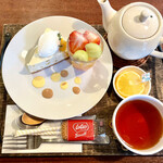 Sweets + Kitchen ARI3 - 梨のレアチーズケーキと紅茶
