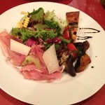 コースの前菜盛り合わせ