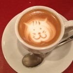 ボンジョリーナ - コースのカフェ マッキャート ネコのラテアート！