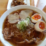 中華そば　あっさり（並）　煮玉子、細メンマトッピング