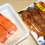 松野鮮魚店 - 鮭ハラミ焼き & 子持ちナメタ煮付け