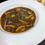 牛すね肉の赤ワイン煮