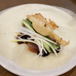 Asian Dining FOOD EIGHT - 北京ダックは自分の好みに作ります