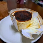 Chizu Keki Koubou Kafe Fuuka - バスクチーズケーキ(500円)