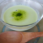 イロナキカゼ - ［2013.05］グリーンピースの冷製スープ。甘くて美味しい！