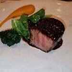 ラ・ベ - 和牛肉のロースト コーヒーバター 赤ワインソース (フィレ)