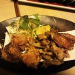 炭家 はるばろ - とり揚げ盛合せ　680円