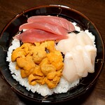 若狭家 - うに・ホタテ・まぐろ３種盛丼