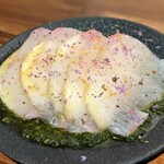 KURODARUMA - カンパチと洋梨のカルパッチョ