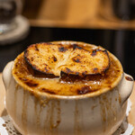 わいん食堂 Chez とし - 2022.12 オニオングラタンスープ（1,850円）