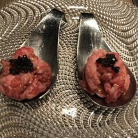 焼肉SEJONG 錦店 - キャビアのせ一口ユッケ