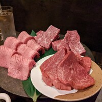 SATOブリアン 本店 - 特上厚切り牛タン、特選赤身肉