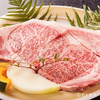 Yakiniku Toraji - 島根和牛の一枚肉で提供されます『特選ロース』