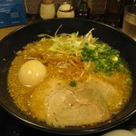 とんこつらぁ麺－CHABUTON－  - ちゃぶとん　塩とんこつ