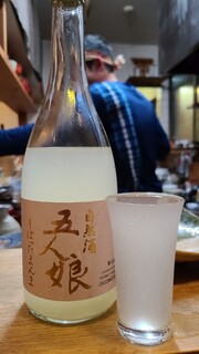 Shuhanzoutei - お酒②自然酒　五人娘　しぼったまんま(千葉)×2杯
                        米品種:亀の尾82%、美山錦10%、千葉錦8%、精米歩合70%
                        超微発泡の濁り酒でフルーティーな味わい