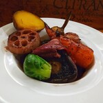 ビストロ マキムシ - 赤ワイン煮込み3,200円