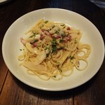 FILO - ホワイトアスパラとパンチェッタとトレビスのクリームソースリングイネ