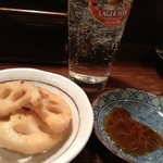 大島や - 揚げレンコンと酎ハイ