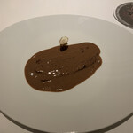 ラ クレリエール - 青首のロースト　胸肉のエギュエット3枚並べて　サルミソースが覆っております。