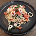 Trattoria PARAVINO - ヤリイカ．アンチョビ．フレッシュトマトのパスタ