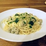 ラ・カント - ハーブソーセージと新玉ねぎのパスタジェノベーゼソース