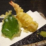 三海の華 - 季節の天ぷら
      