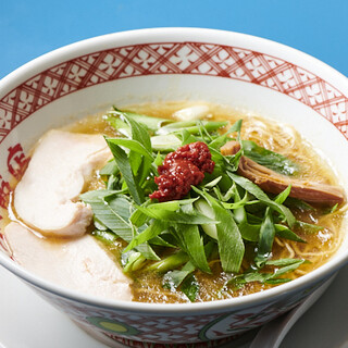 厳選食材◆濃厚《とろとろ鶏そば》、サッパリ《中華そば》を堪能