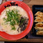 麺男 - 令和4年12月
            元味とんこつラーメン 858円
            餃子6個 429円→5のつく日は99円