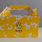 BAKE CHEESE TART - 箱に入って 2個 お土産でやって来ました！ 2個なのに箱にびっくり。ありがとうございます。